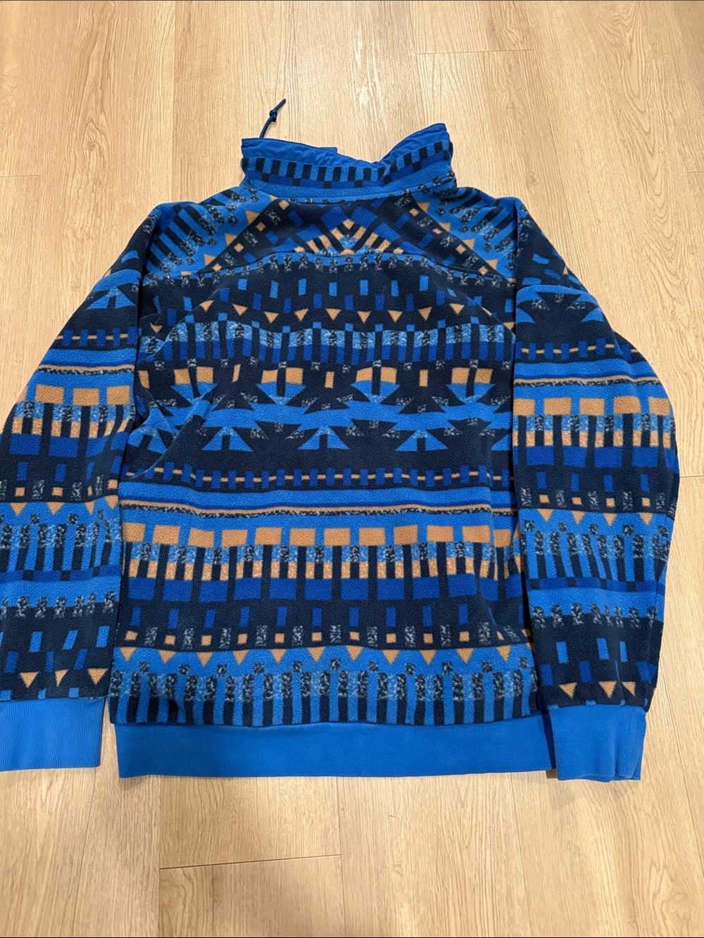 Columbia Men’s Blue and Tan Geometric 1/4 Button-Up Fleece Pullover - Picture 5 of 5